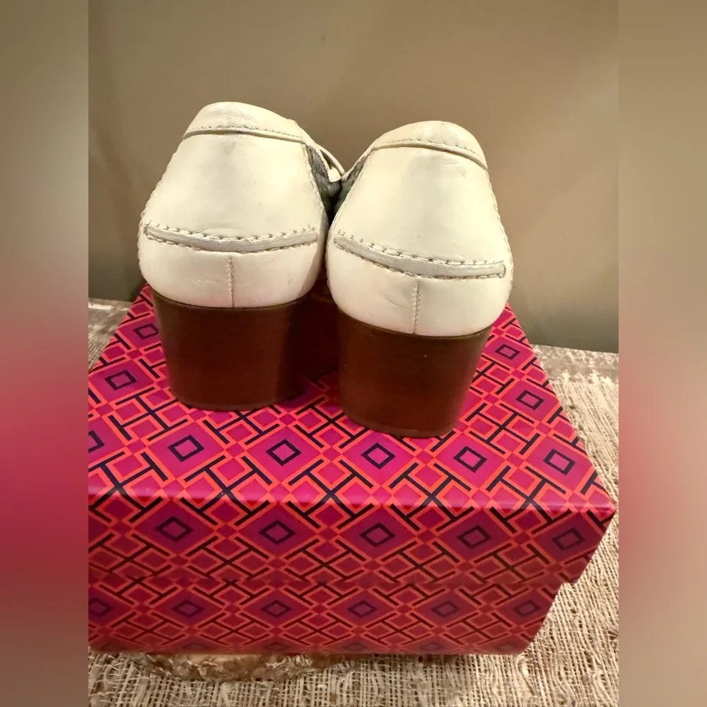 Tory Burch Careen 50MM Basket Weaved Leather Tassel  Loafer‎ Pumps Size 9.
